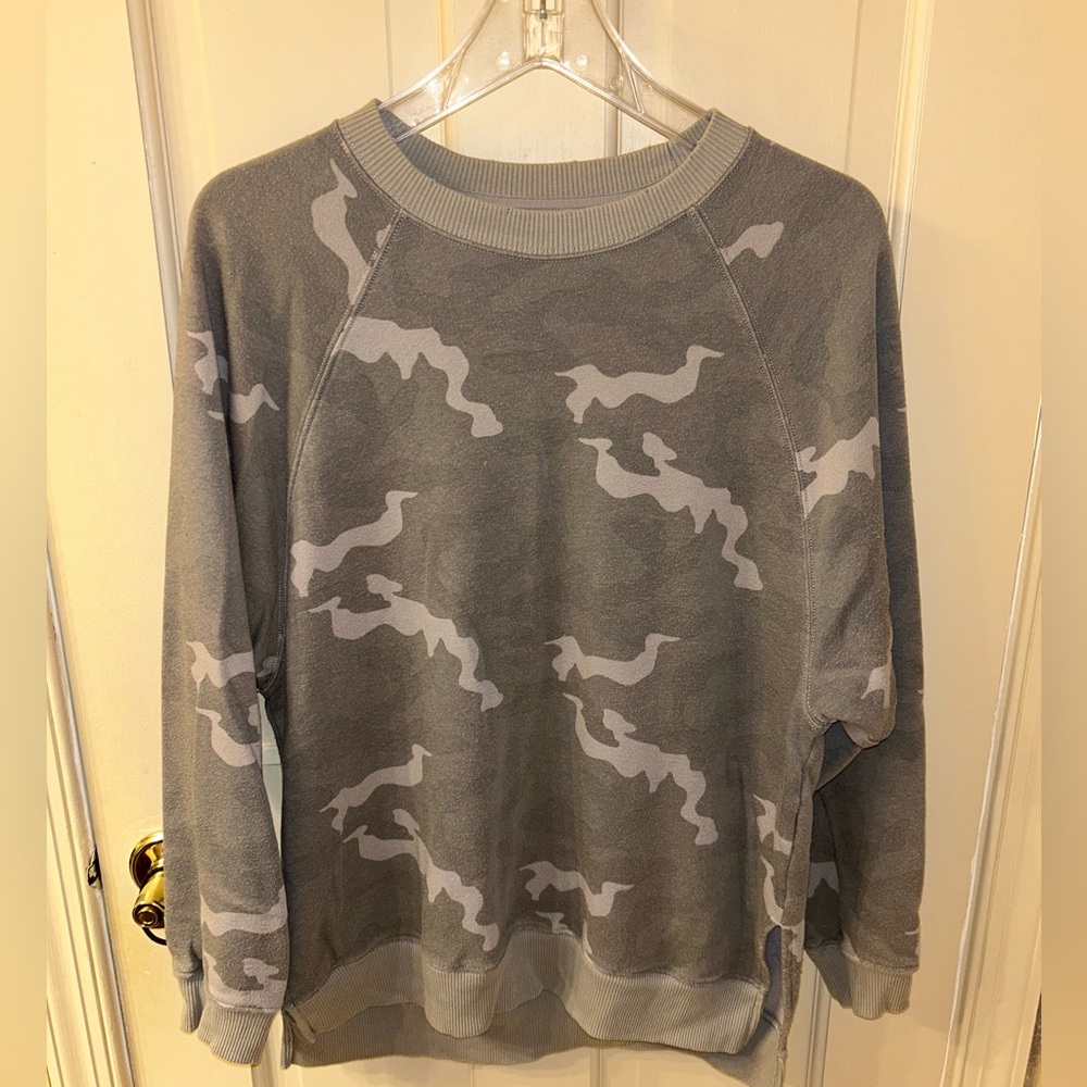 American Eagle soft crewneck sweatshirt